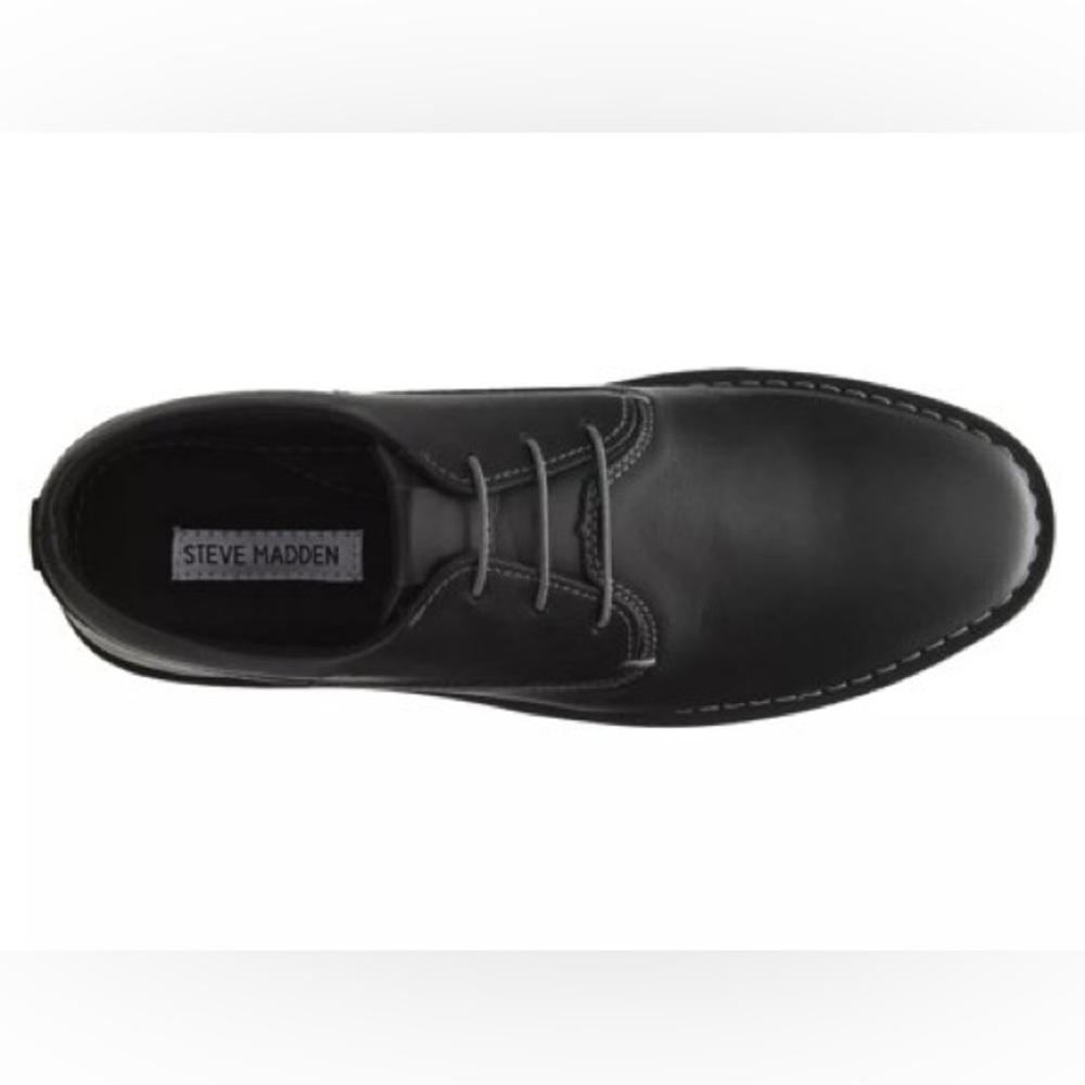Steve Madden Black Oxfords with Classic Lace-Up Design - Picture 7 of 10